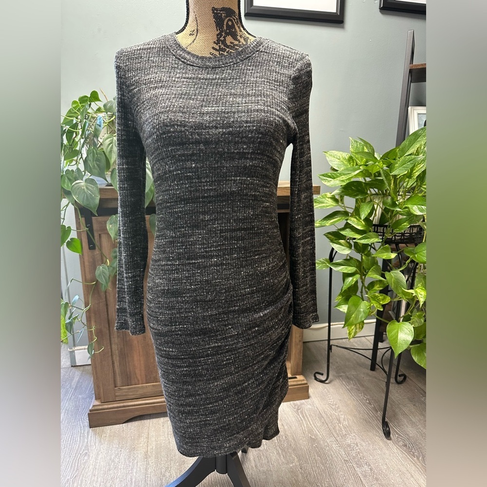 Laila Jayde Carlo Gray Marled Ruched Long-Sleeve Dress. Size Small Petite.